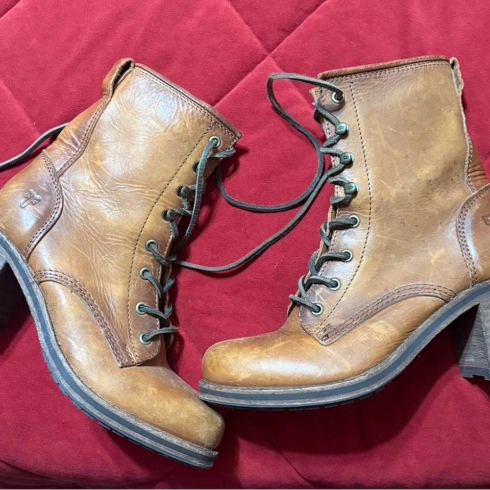 Frye Karen Sz 9 New without box Cognac Brown Combat Lace UP Boots